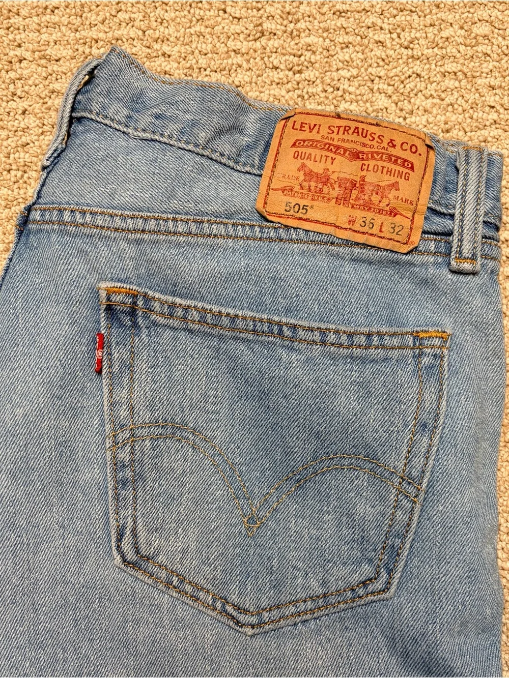 Vintage Y2K Levi's 505 Men's 36x32 Straight‎ Fit Jeans Light Wash Denim